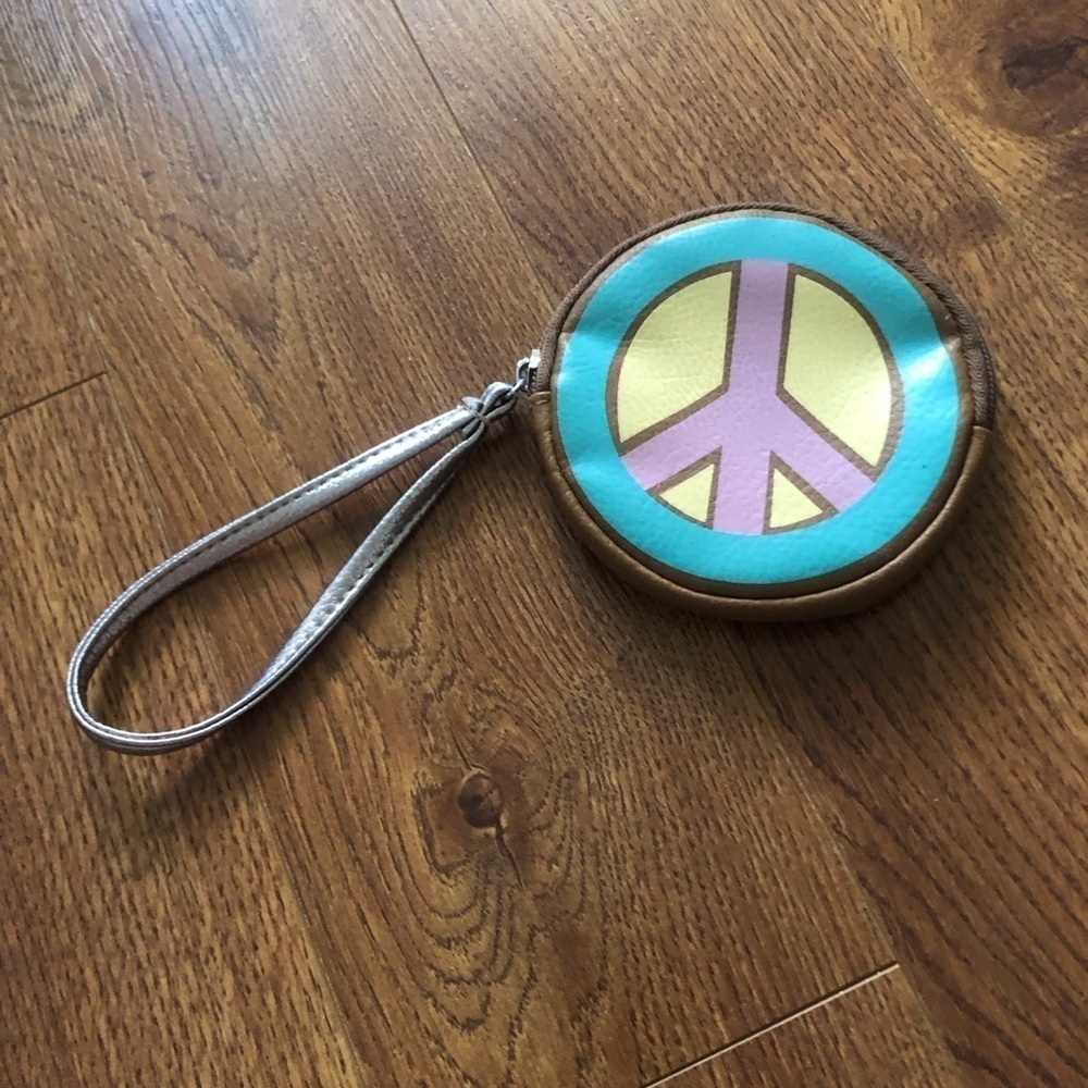 Vintage vegan leather peace sign coin purse